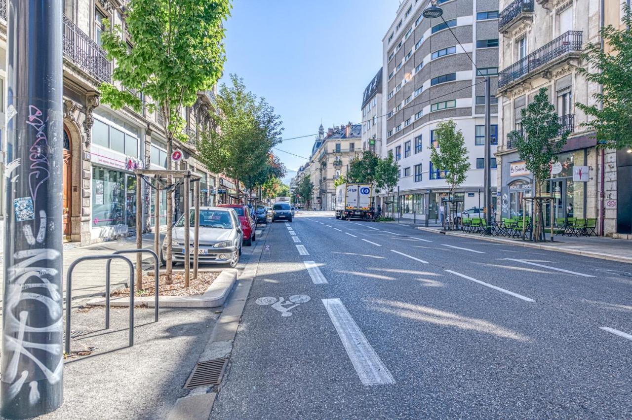Le Petit Parfait Confort Gare Hamac Netflix Grenoble Ngoại thất bức ảnh